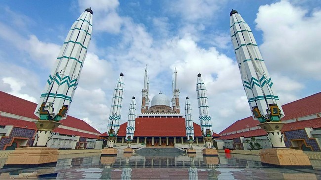 5 Masjid Destinasi Wisata Religi Populer Di Jawa Tengah